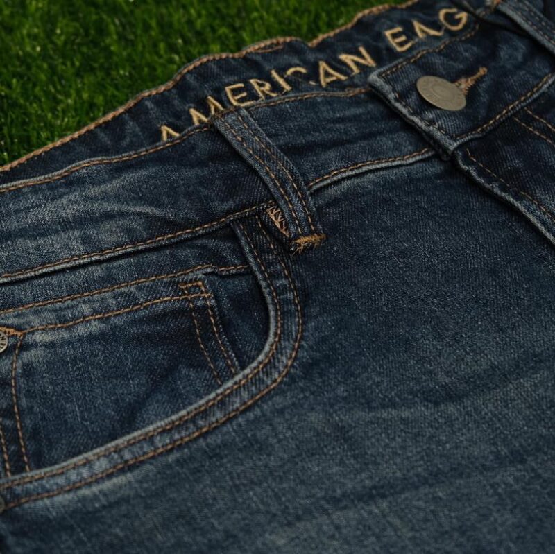 Vintage Denim 1724 – Classic Fit, Timeless Style - Image 4