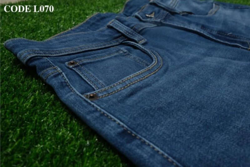 Premium Mens Denim LEVI'S - L070 - Image 10